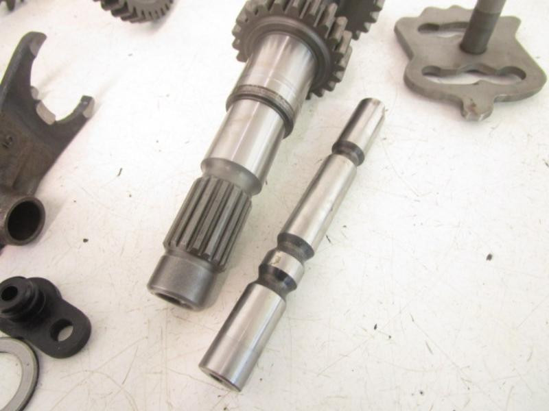 02 Kawasaki KVF 400 Prairie 4x4 Transmission Trans 13107-1395 1999